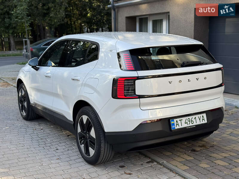 Внедорожник / Кроссовер Volvo EX30 2024 в Ивано-Франковске