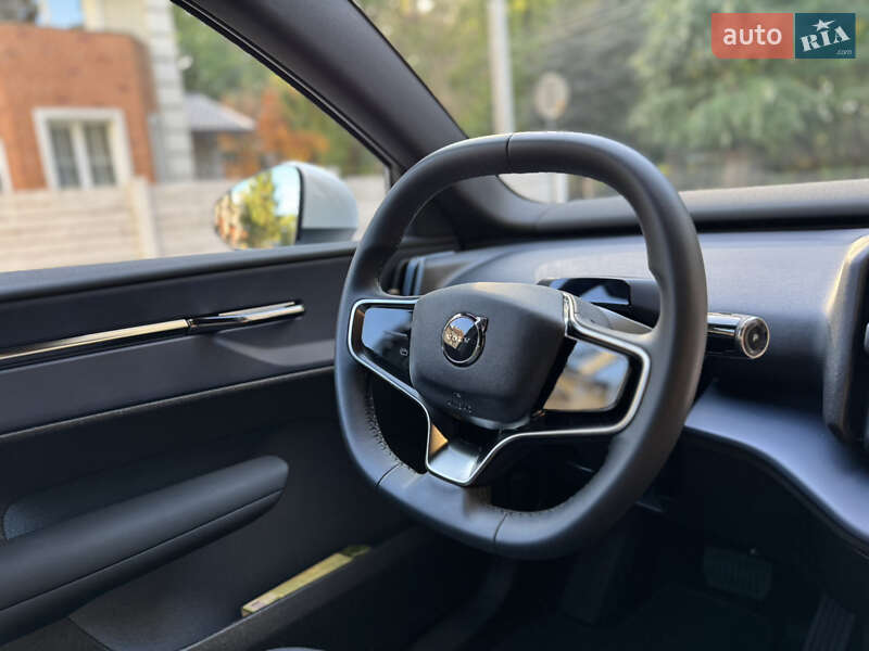 Внедорожник / Кроссовер Volvo EX30 2024 в Ивано-Франковске