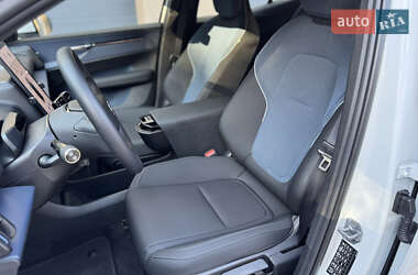 Внедорожник / Кроссовер Volvo EX30 2024 в 