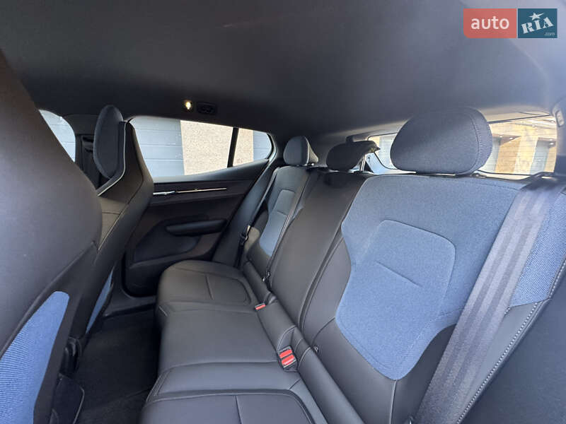 Внедорожник / Кроссовер Volvo EX30 2024 в Ивано-Франковске