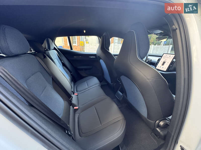 Внедорожник / Кроссовер Volvo EX30 2024 в Ивано-Франковске