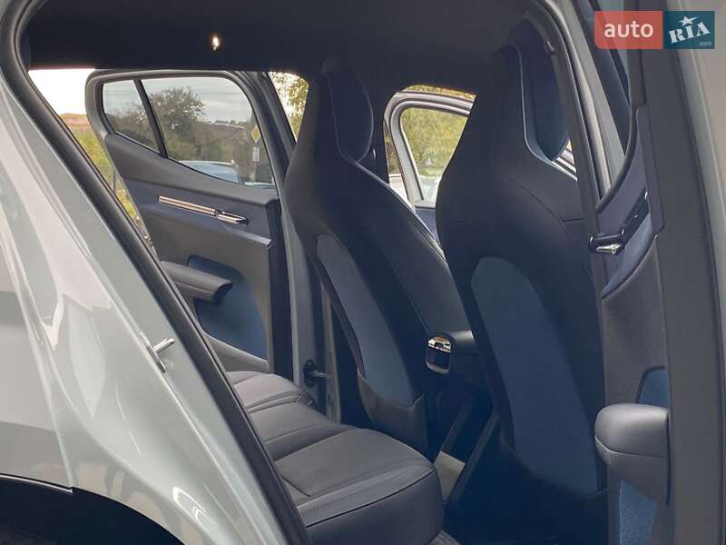 Позашляховик / Кросовер Volvo EX30 2024 в Калуші