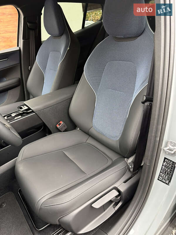 Позашляховик / Кросовер Volvo EX30 2024 в Ужгороді