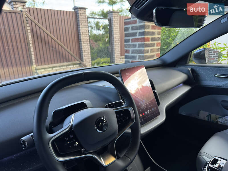 Внедорожник / Кроссовер Volvo EX30 2023 в Киеве