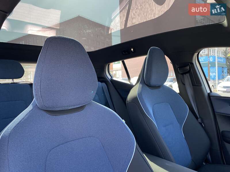 Позашляховик / Кросовер Volvo EX30 2024 в Дніпрі