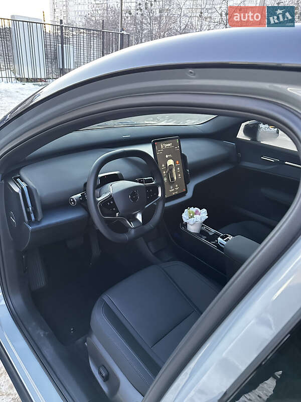 Внедорожник / Кроссовер Volvo EX30 2024 в Харькове