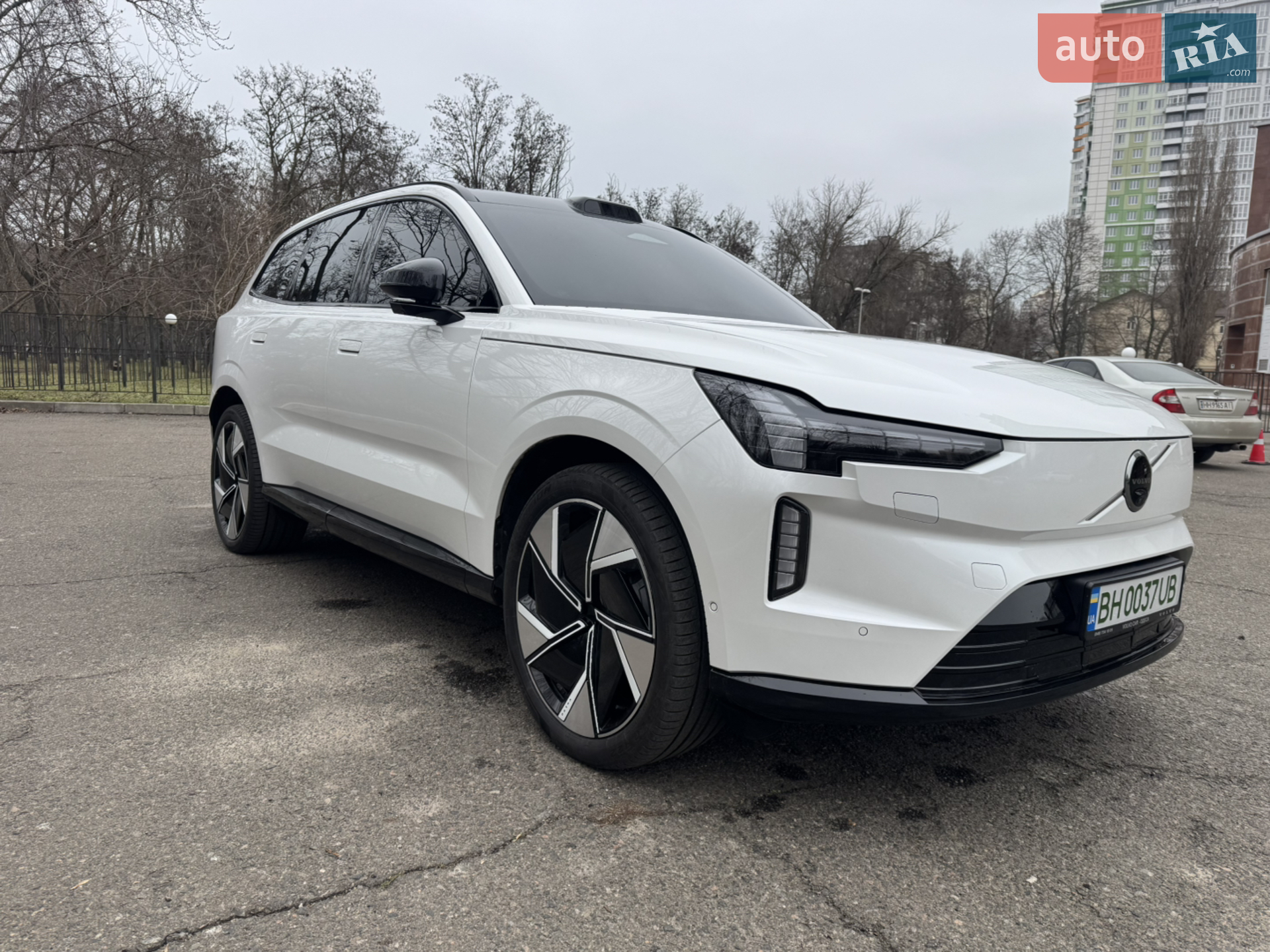 2025 Volvo EX90 - мініатюра 4