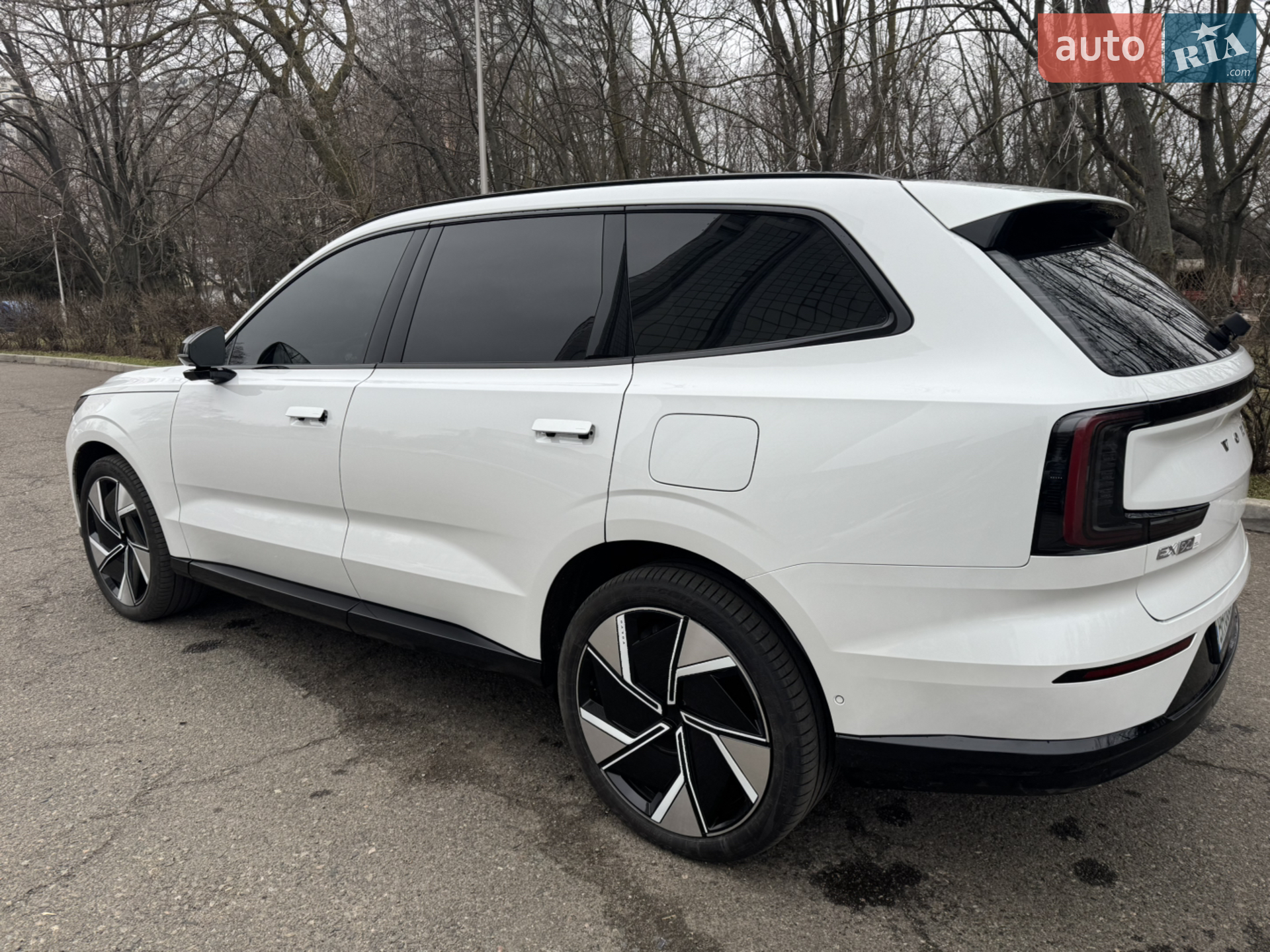 2025 Volvo EX90 - мініатюра 8