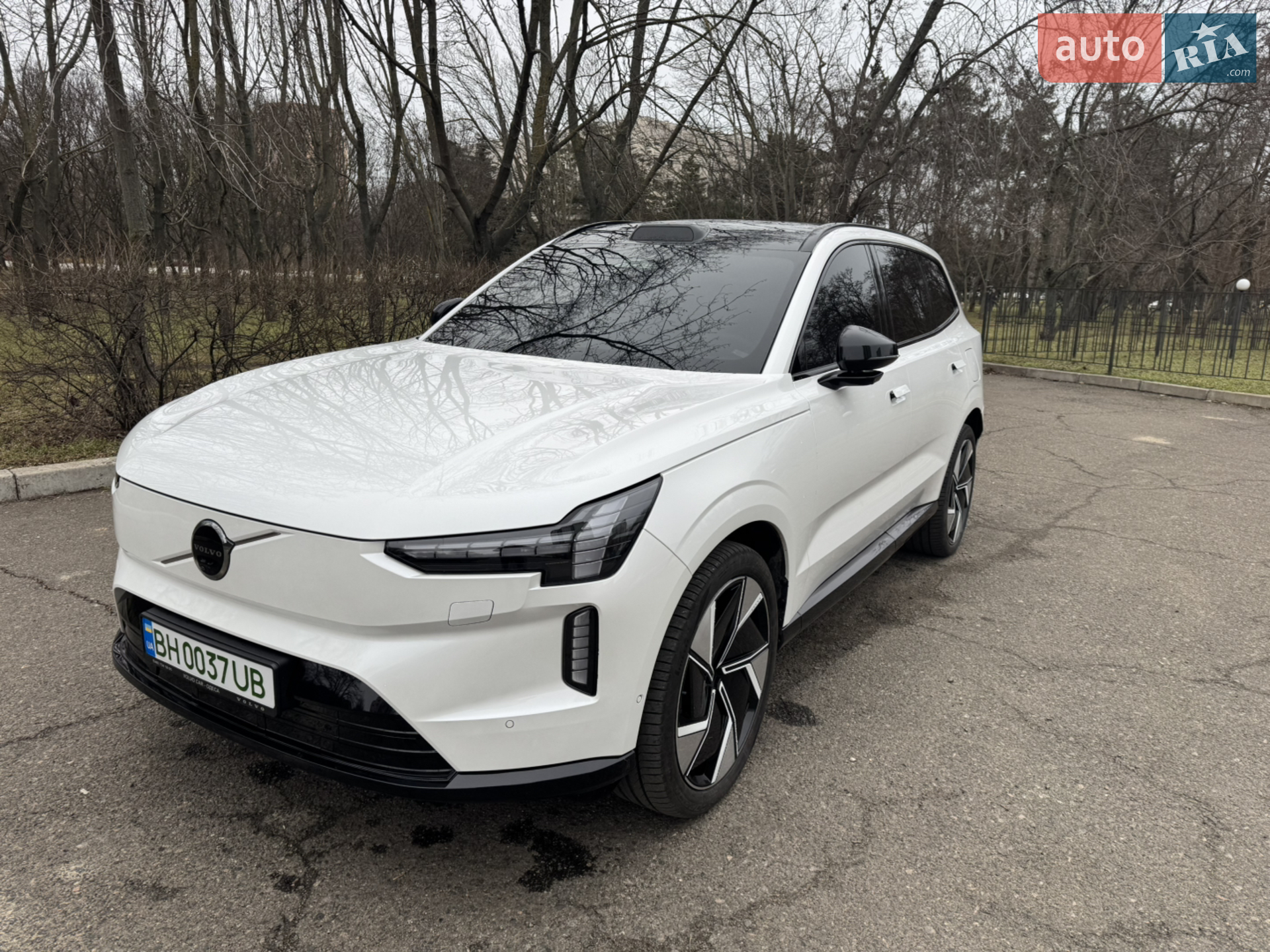 2025 Volvo EX90 - мініатюра 12