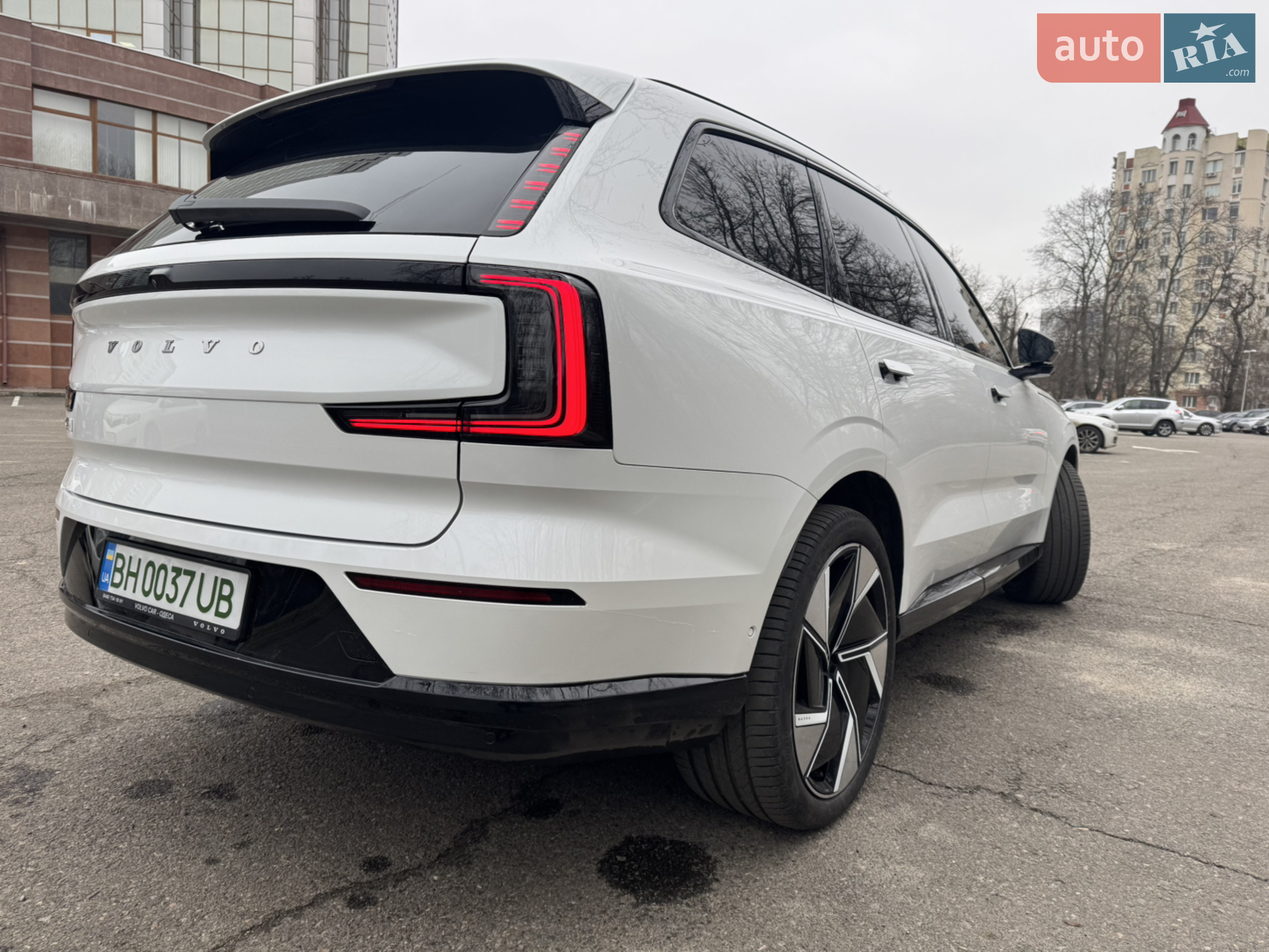 2025 Volvo EX90 - мініатюра 16