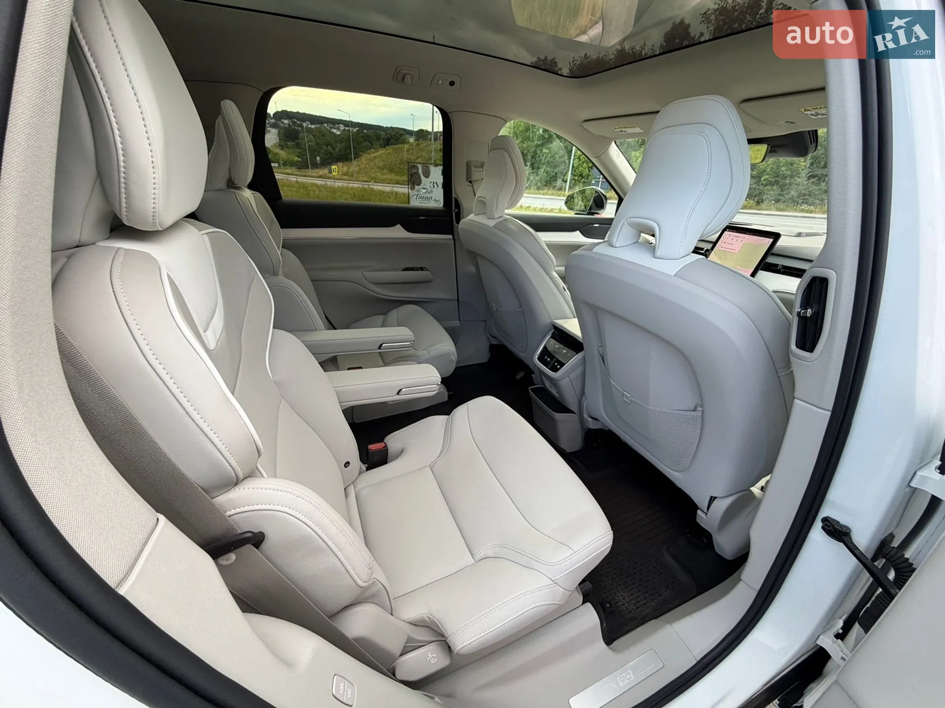 2025 Volvo EX90 - мініатюра 29