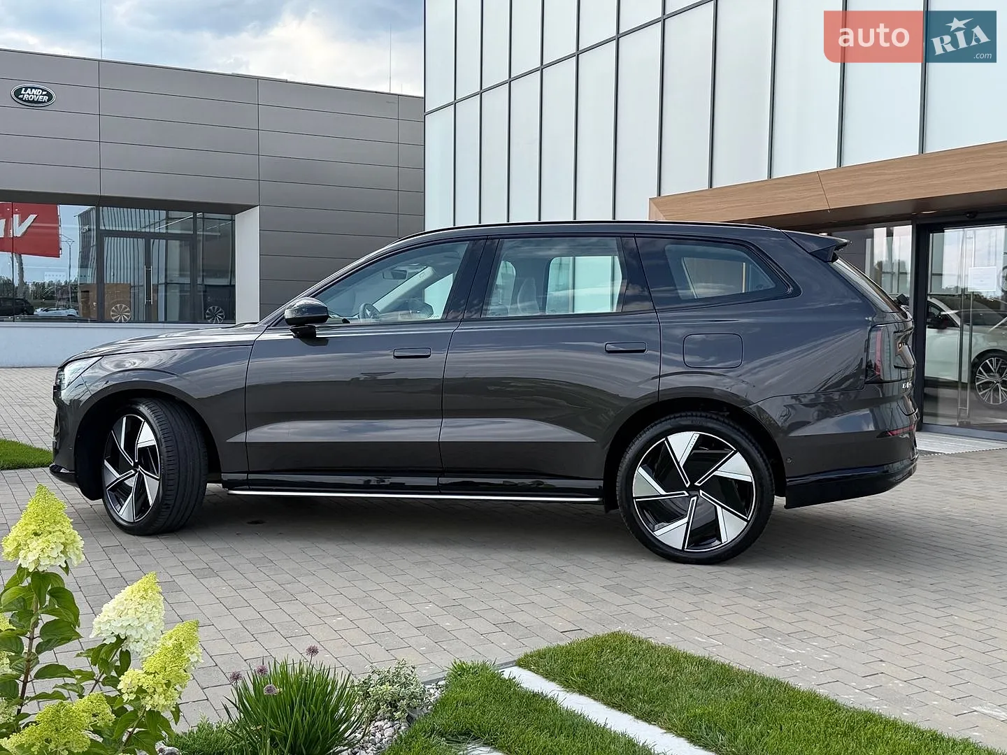 2025 Volvo EX90 - мініатюра 7