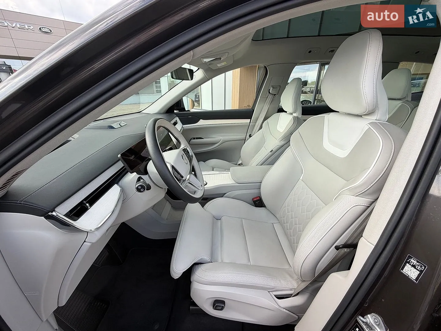 2025 Volvo EX90 - мініатюра 18