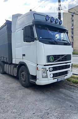 Тягач Volvo F12 2002 в Кам'янець-Подільському