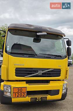 Бензовоз Volvo FE 2011 в 
