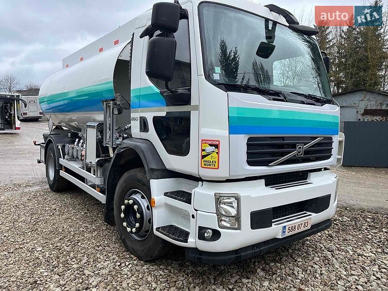 Бензовоз Volvo FE 2013 в Тернополі