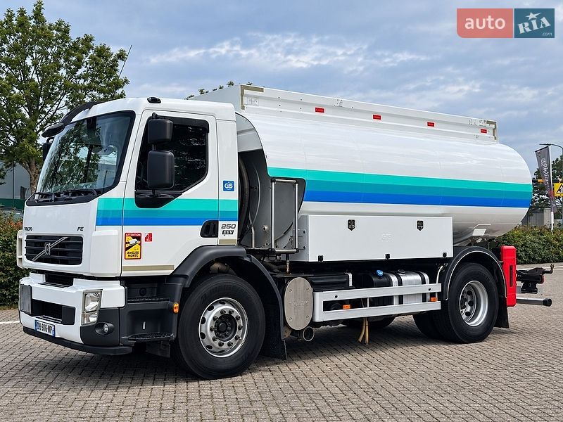Бензовоз Volvo FE 2014 в Тернополе