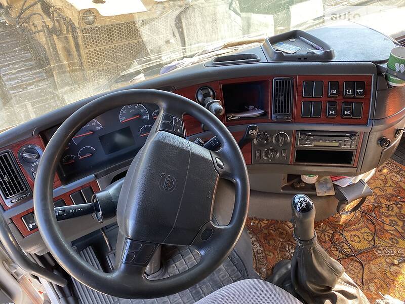 Тягач Volvo FH 12 2007 в Киеве