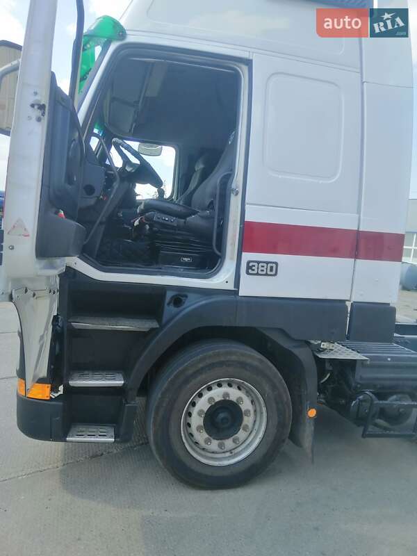 Тягач Volvo FH 12 2000 в Черноморске