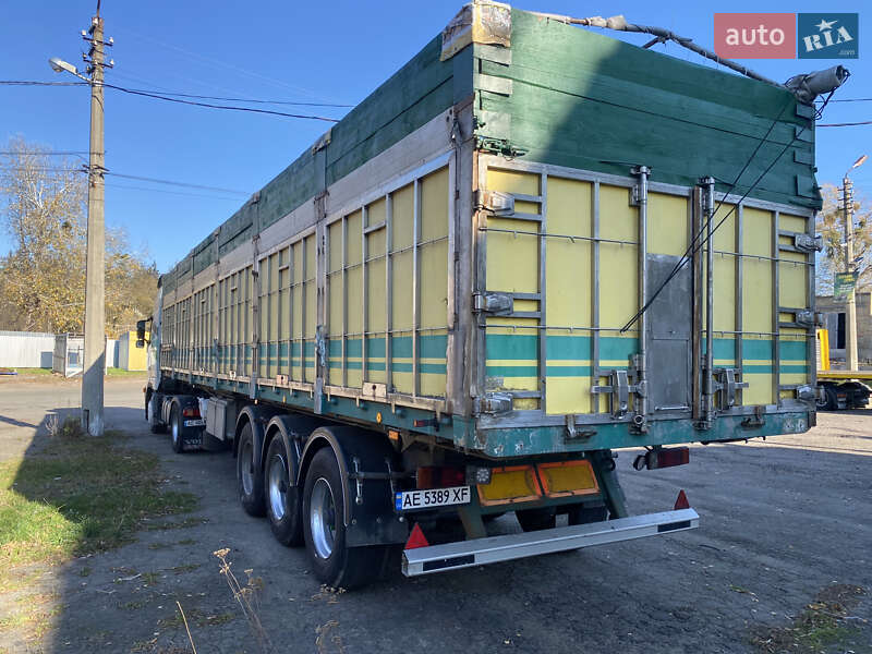 Самосвал Volvo FH 12 2003 в Корце