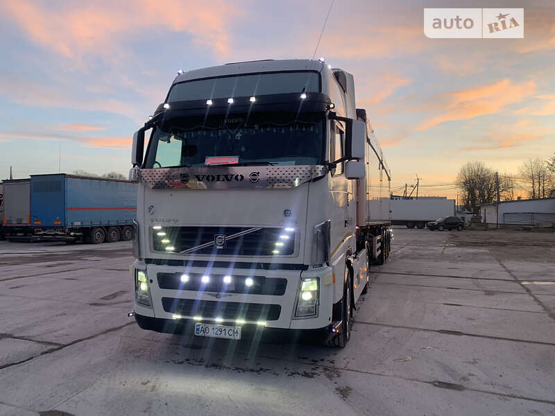 Тягач Volvo FH 12 2003 в Тячеве