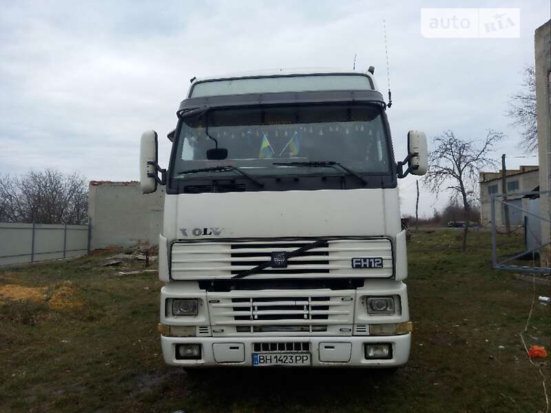 Зерновоз Volvo FH 12 2001 в Чечельнику