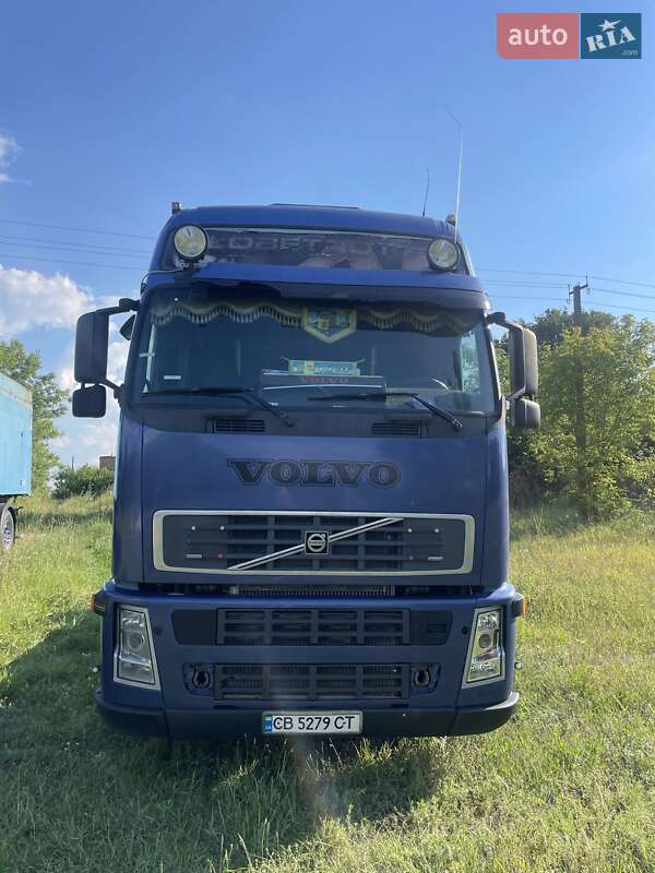 Зерновоз Volvo FH 12 2003 в Прилуках
