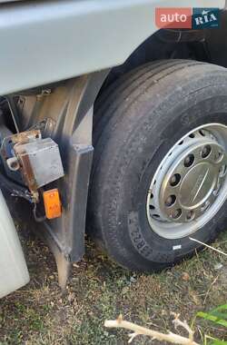 Зерновоз Volvo FH 12 1997 в 