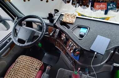 Тентований Volvo FH 12 2003 в Дніпрі