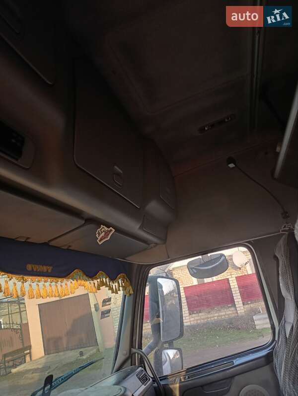 Тягач Volvo FH 12 2004 в Березанке