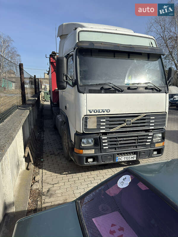 Зерновоз Volvo FH 12 2000 в 