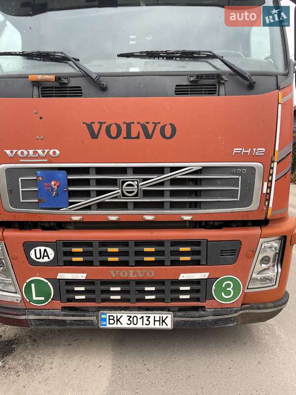 Грузовой фургон Volvo FH 12 2002 в 