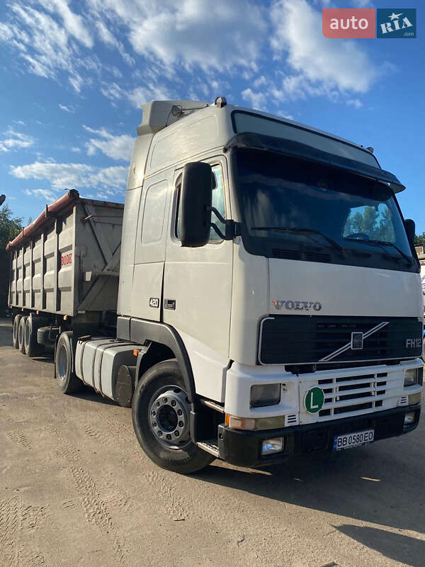 Самосвал Volvo FH 12 2000 в Киеве