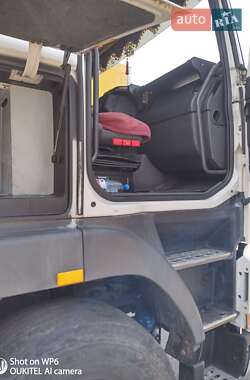 Тягач Volvo FH 12 2001 в 