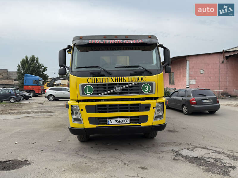 Самосвал Volvo FH 12 2004 в Киеве