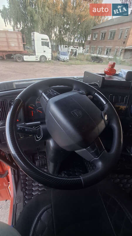 Тентованый Volvo FH 12 2005 в Ичне