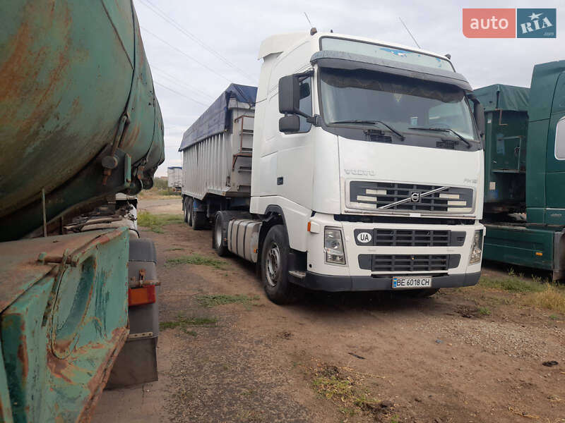 Тягач Volvo FH 12 2003 в 
