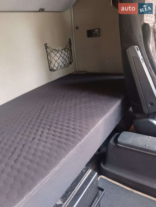 Другие грузовики Volvo FH 12 2001 в Синельниково