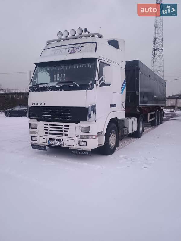Тягач Volvo FH 12 2002 в Млинове