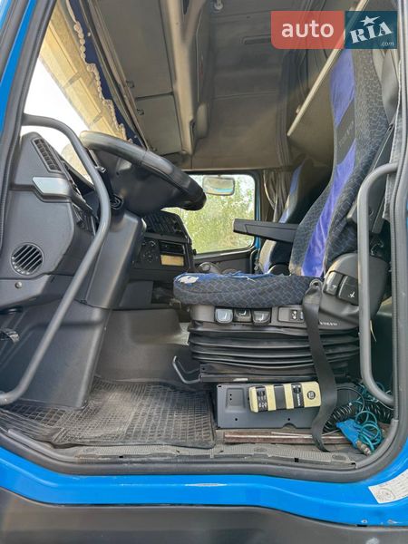 Тягач Volvo FH 12 2004 в Запорожье