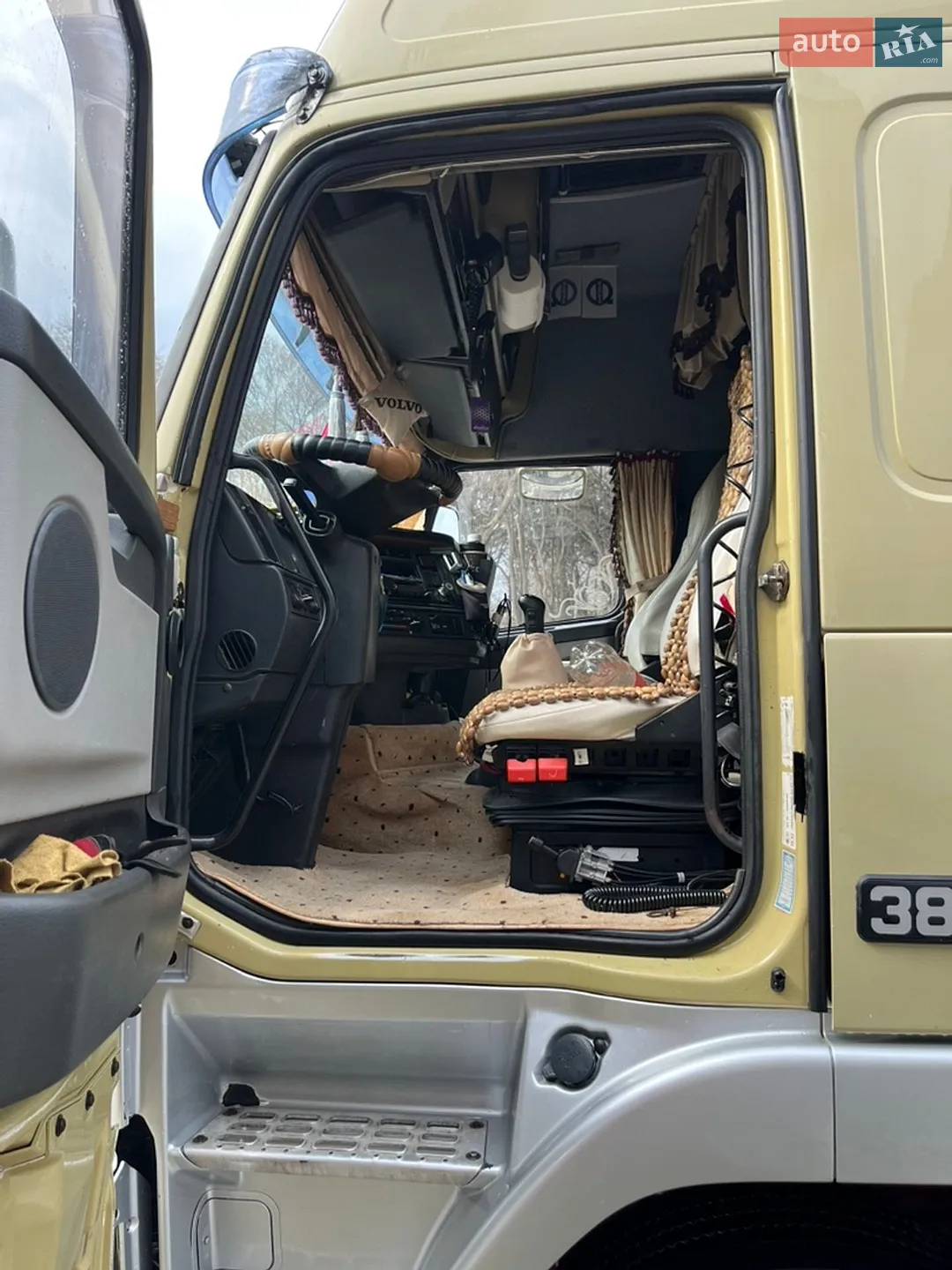 Volvo FH 12 1998 VIN YV2A4B2A3WB192947 фото оголошення 8 з 24
