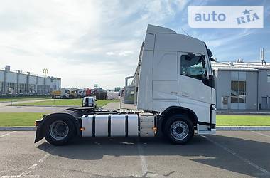 Тягач Volvo FH 13 2013 в Киеве