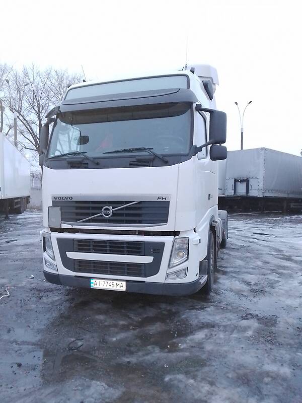 Тягач Volvo FH 13 2012 в Киеве