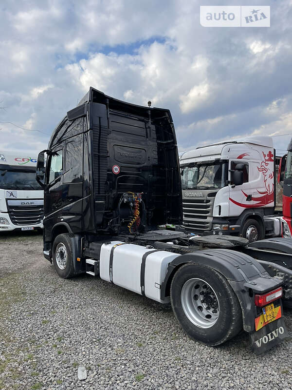 Тягач Volvo FH 13 2015 в Хусте