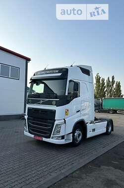 Тягач Volvo FH 13 2015 в Луцке