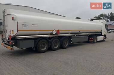 Бензовоз Volvo FH 13 2014 в 