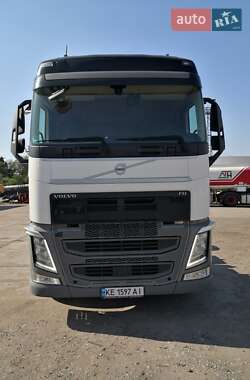 Тягач Volvo FH 13 2017 в  фото 2 Тягач Volvo FH 13 2017 в