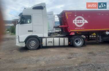 Тягач Volvo FH 13 2010 в 