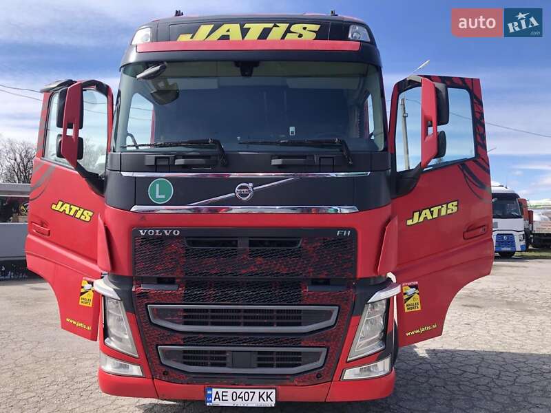 Тягач Volvo FH 13 2016 в Іршаві