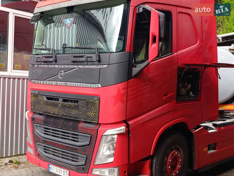 Тягач Volvo FH 13 2014 в Сваляве